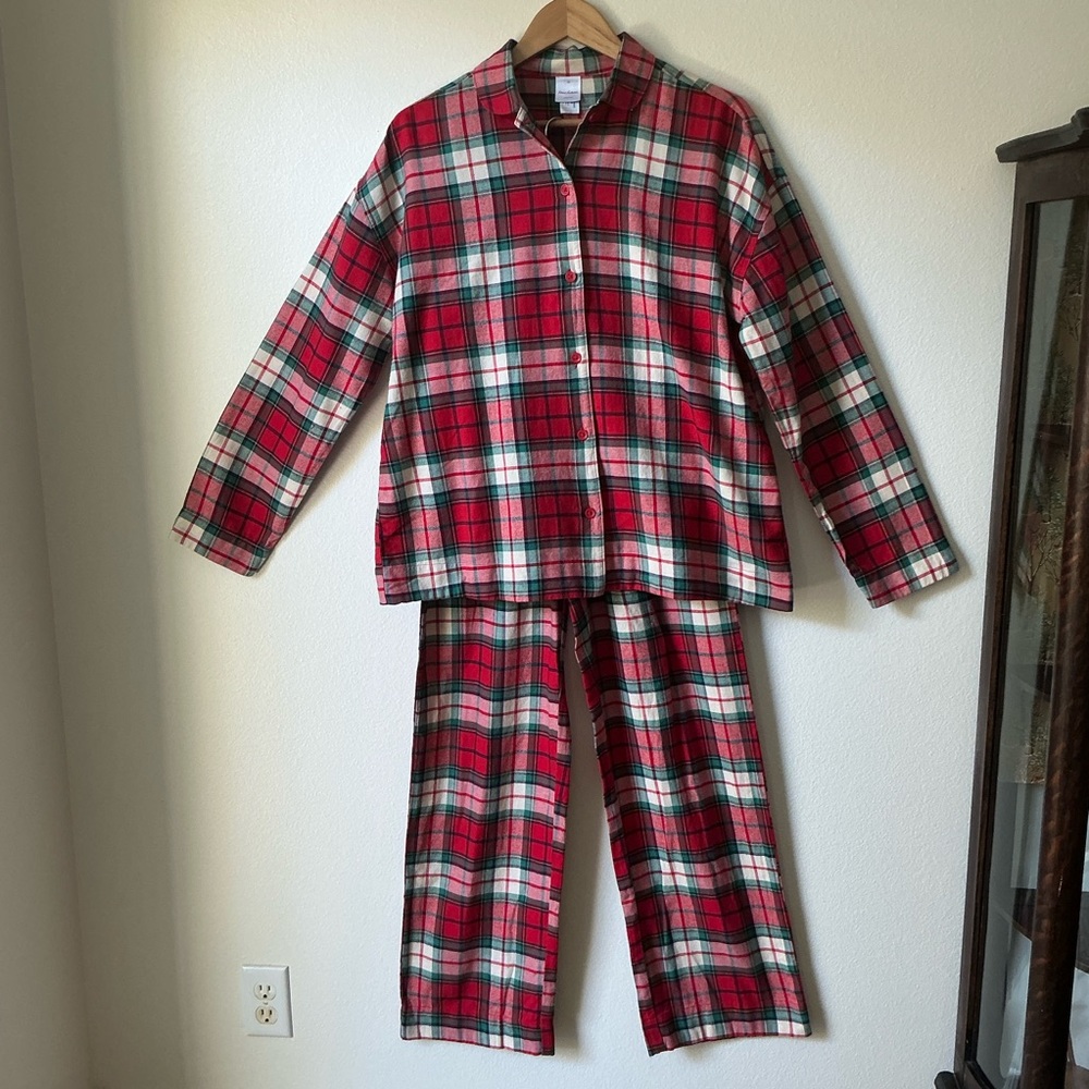 NWT Hannah Anderson adult pajama set size extra small red plaid flannel.